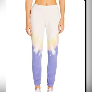 Size XL. WILDFOX JOGGER